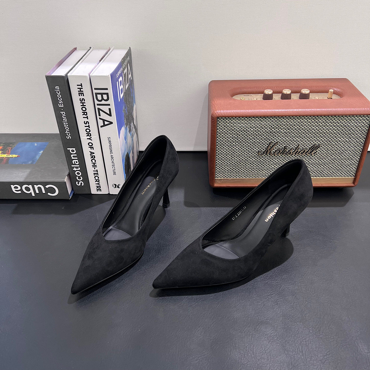 法式百搭气质绒面高跟鞋女2026春新款尖头浅口细跟单鞋上班穿女鞋