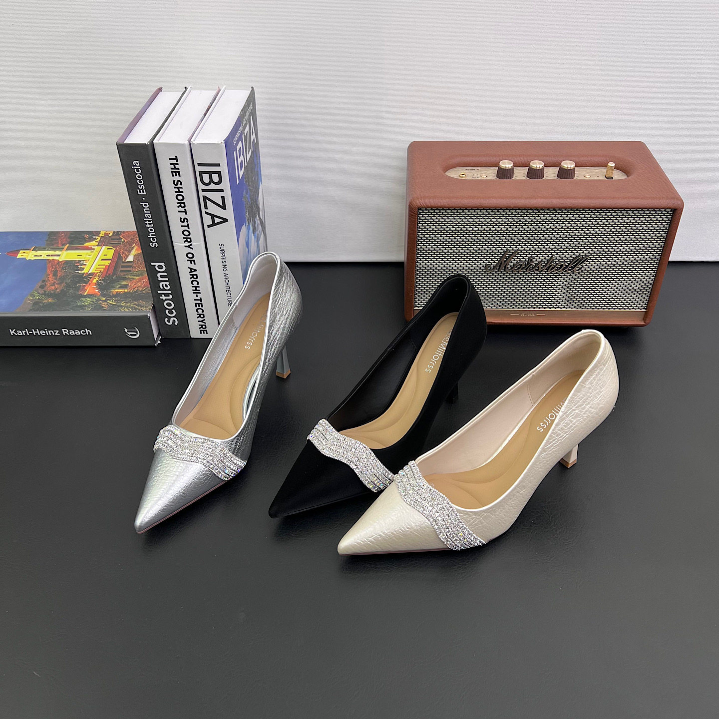 法式尖头细跟浅口单鞋女2026春季新款高级感气质百搭配裙子高跟鞋