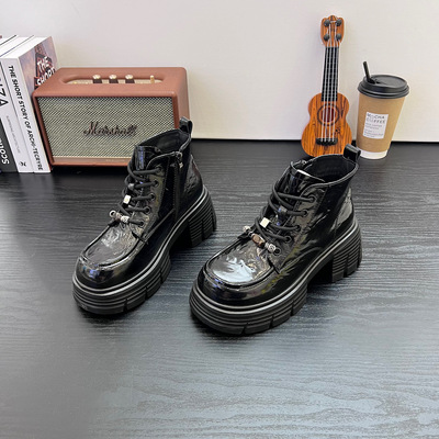 小个子增高厚底马丁靴女2025新款秋冬加绒系带轻便英伦风爆款短靴