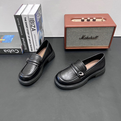 上班穿小皮鞋女2026春季新款百搭爆款英伦风软底单鞋潮乐福鞋女鞋