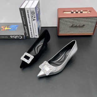 欧货尖头高跟鞋女细跟2026年春秋季新款方扣水钻法式气质性感单鞋