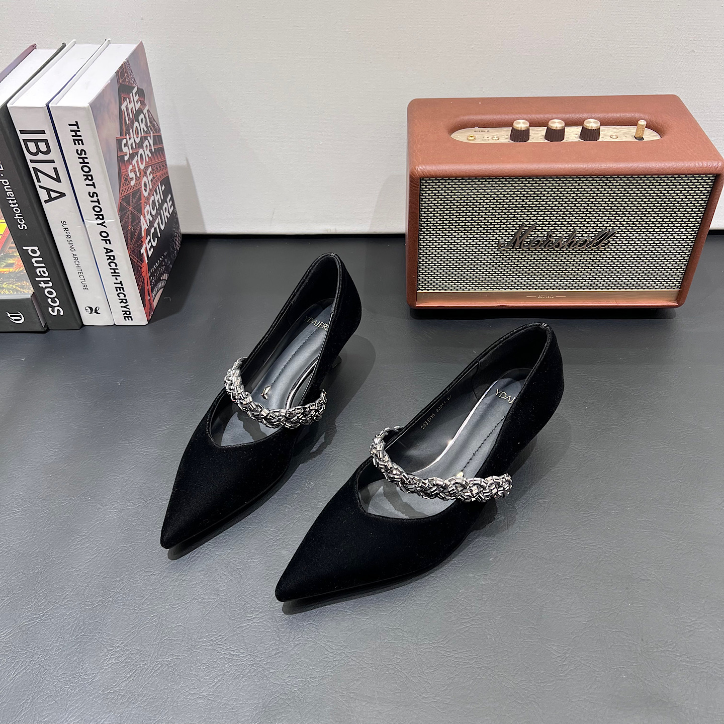 一代佳人法式尖头浅口单鞋女2026春季新款不累脚晚晚风配裙子女鞋