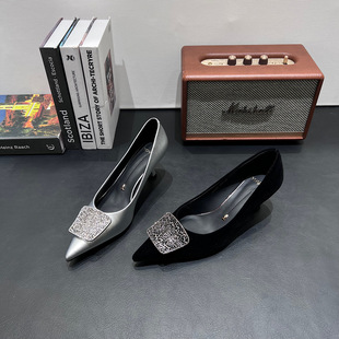 一代佳人2026春绒面方扣水钻高跟鞋细跟尖头浅口配裙子宴会单鞋女