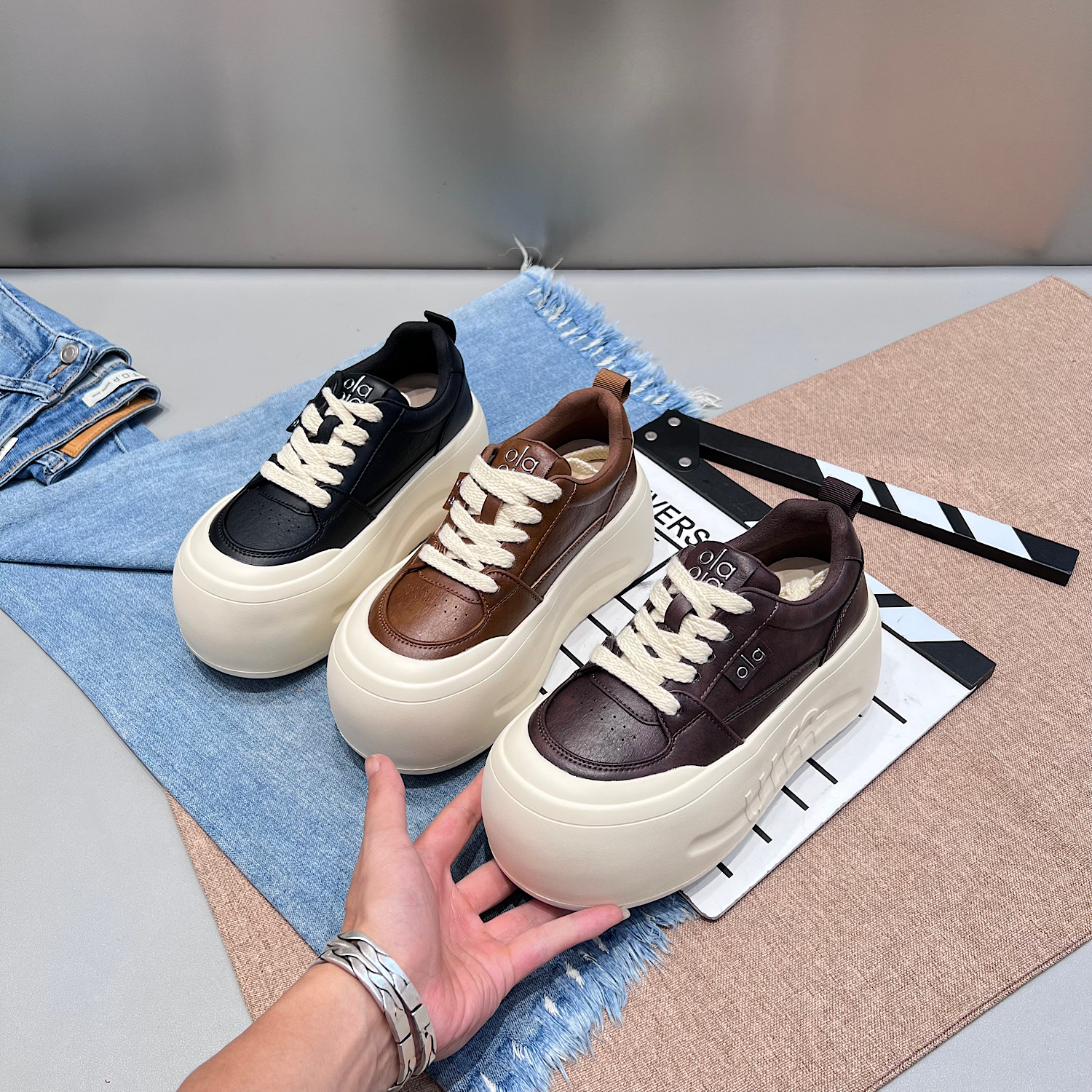 2025冬季新款厚底增高小白鞋板鞋女鞋百搭大头鞋子运动休闲鞋潮