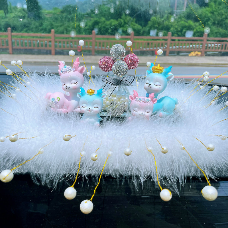 一鹿平安汽车摆件香水创意网红