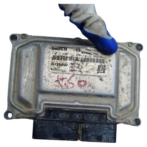 适用宝骏560发动机行车ECU电脑板版控制单元 F01R00DY53/23887353