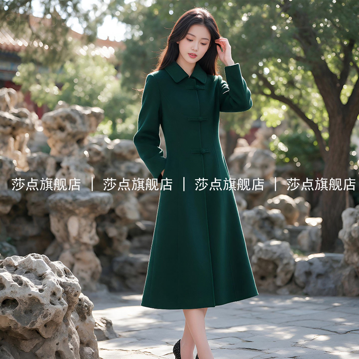 绿色翻领盘扣毛呢外套女冬加厚