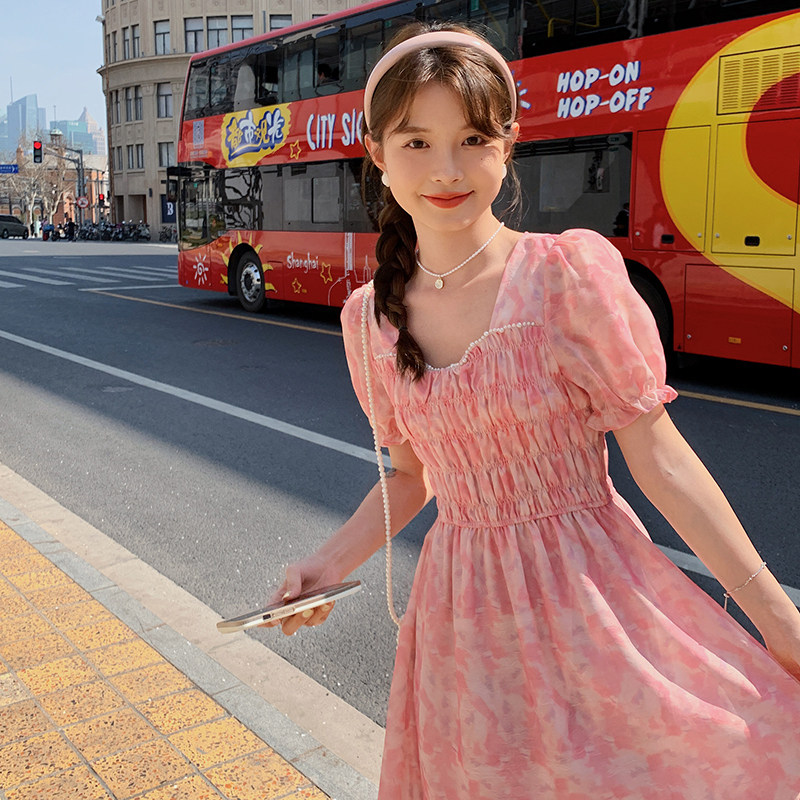 粉色方领泡泡袖碎花连衣裙女2023夏季新款法式温柔风漂亮别致长裙,女装连衣裙,浙宝273