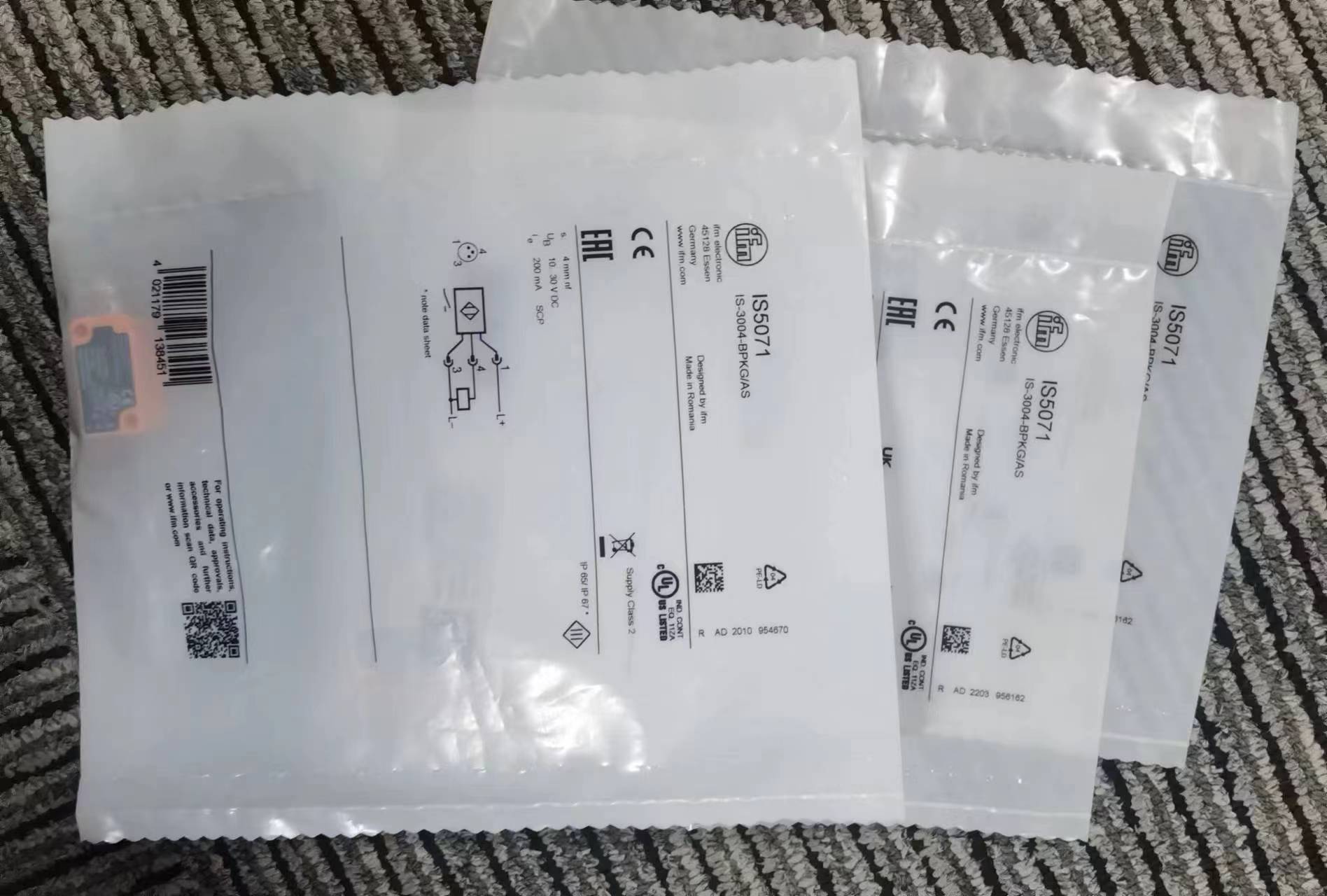 假一罚十 IFM IS5045 IS5071 IS5001 IS5035电感式接近开关 现货