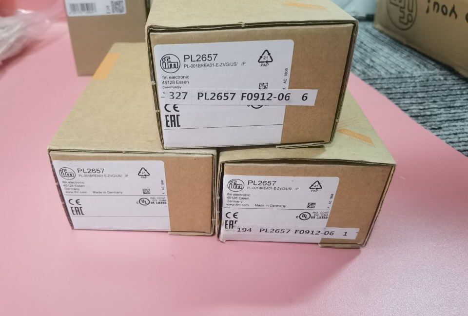 包邮全新IFM PL2657 PL2657压力传感器现货