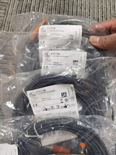 包邮【假一罚十】IFM EVC108 EVC019 EVC402 EVC403连接线现货