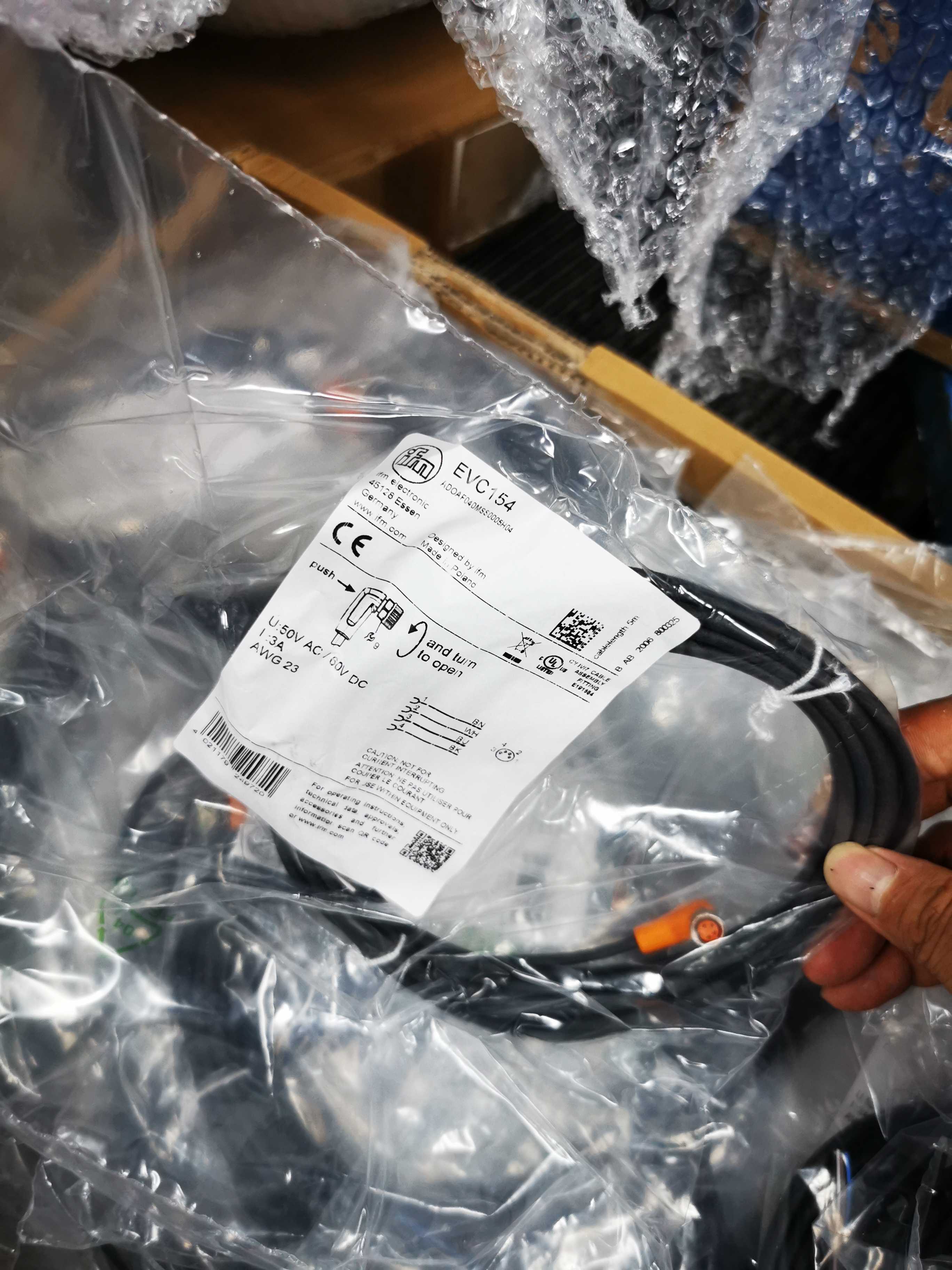 包邮【假一罚十】IFM EVC154 5米连接线原装现货80条