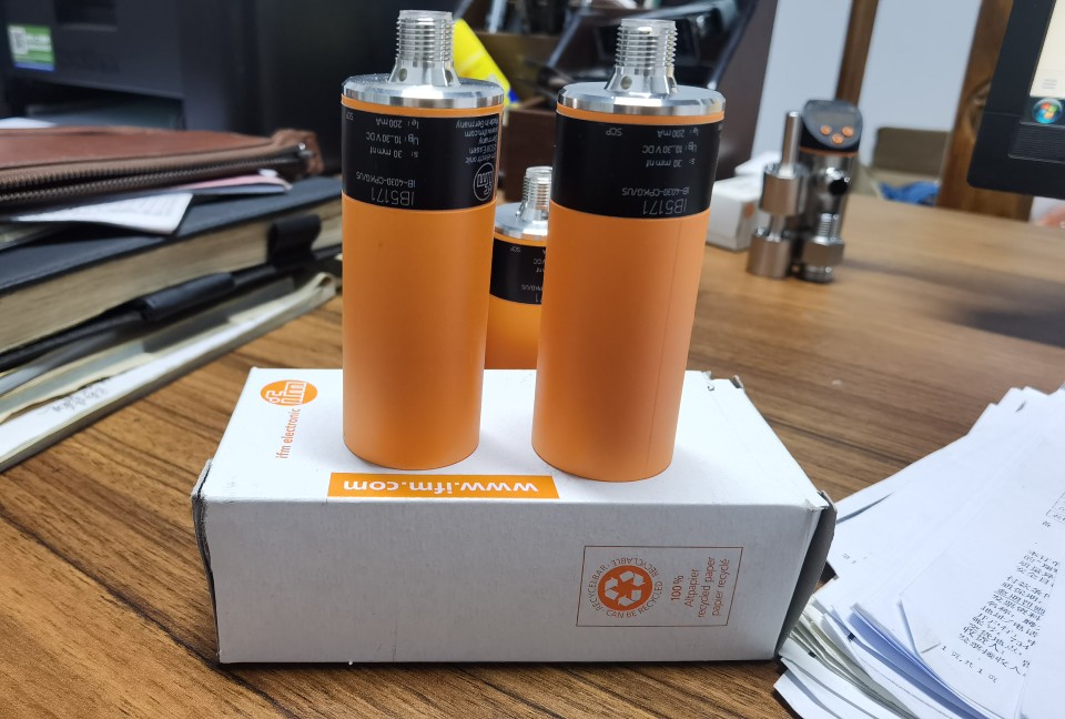 包邮原装实价IFM IB5171传感器现货