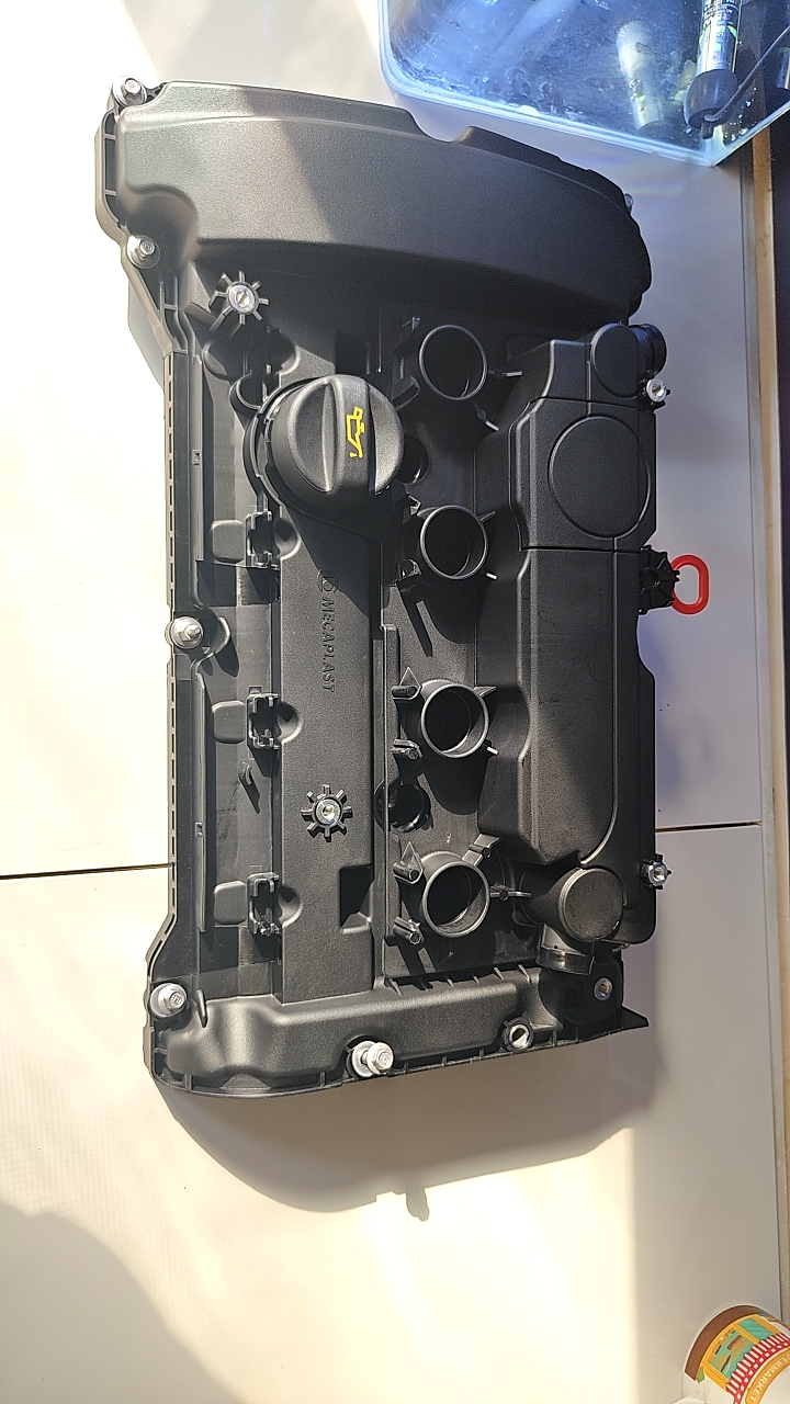 适配标致308S 408 2008 4008雪铁龙C3XR C5天逸 1.6T气门室盖总成