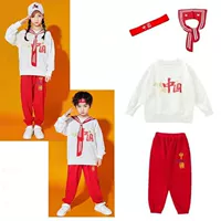 Белый лонгслив, штаны