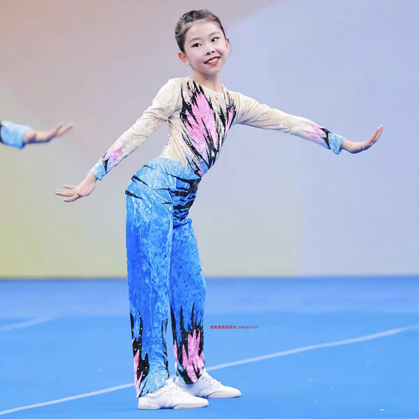 小学生竞技啦啦队体操健美操套装啦啦操竞技儿童团体表演比赛服装