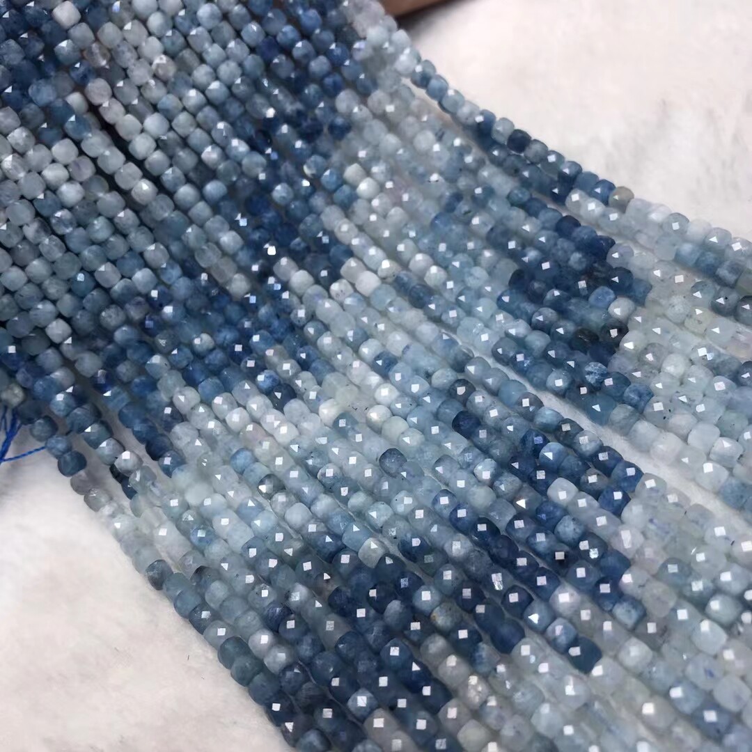 4mm 天然水晶渐变色魔鬼蓝海蓝宝钻石切方块散珠 硬抛切角半成品