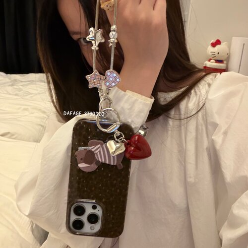 豹纹腊肠狗支架链条适用18romax手机壳16女16pro 17promax韩15女17Pro小众15Pro