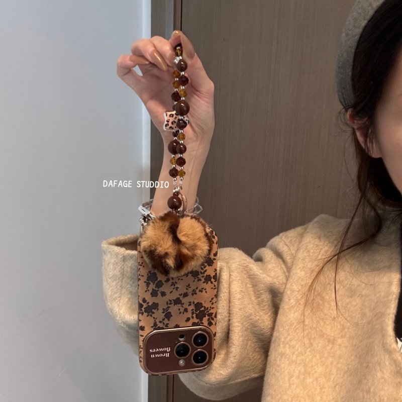 ins复古花朵豹纹毛球链条适用苹果14Promax手机壳16女16pro苹果17promax韩15苹果17