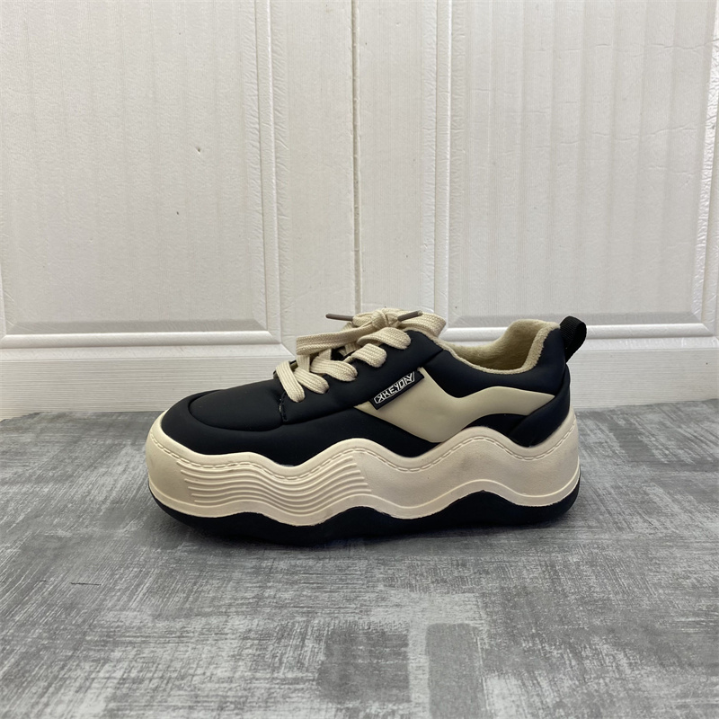 断码清仓处理真皮女鞋2025冬季新款加绒保暖厚底板鞋撞色女士棉鞋