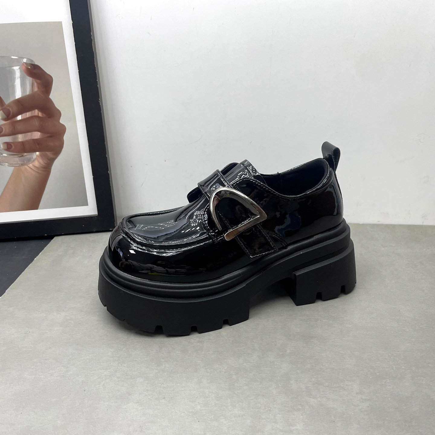 2026春季新款圆头深口英伦风复古粗跟学院风魔术贴小皮鞋女士单鞋,女鞋,深口单鞋,淘宝优惠券,粉丝福利购,淘宝优惠卷