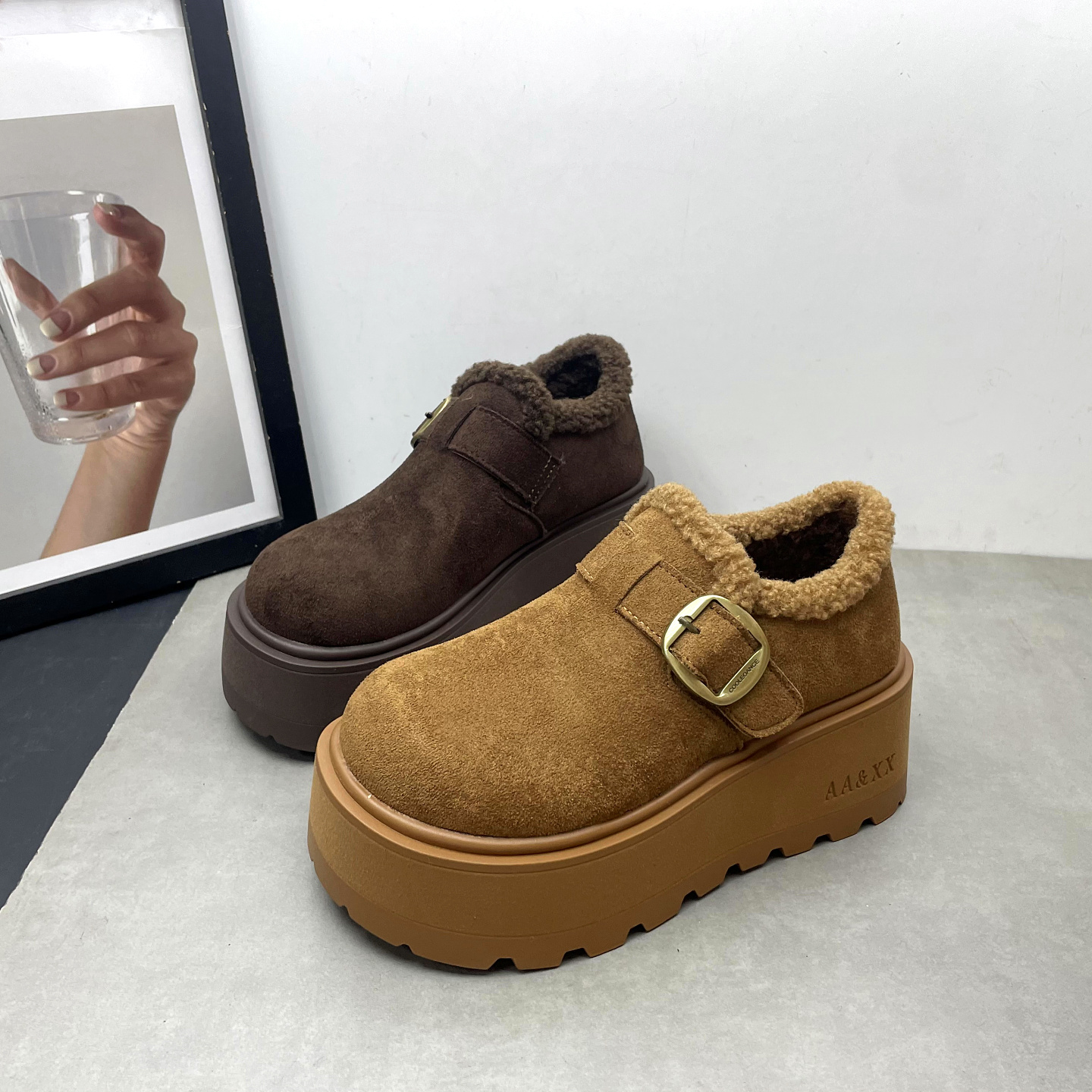 2025冬季新款圆头深口一脚蹬英伦风复古增高厚底勃肯鞋加绒女棉鞋