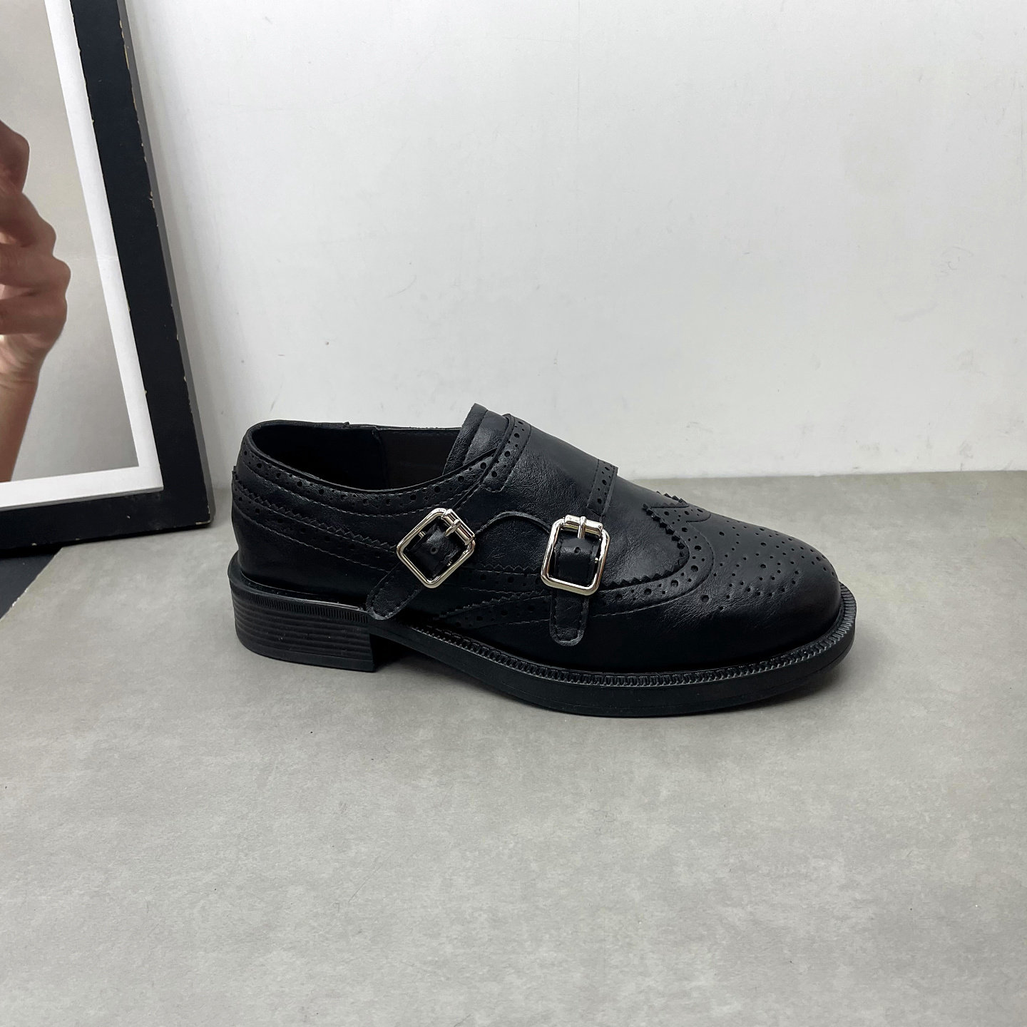 2026春季新款女鞋英伦风复古低跟软底防滑乐福鞋雕花布洛克小皮鞋,女鞋,深口单鞋,淘宝优惠券,粉丝福利购,淘宝优惠卷