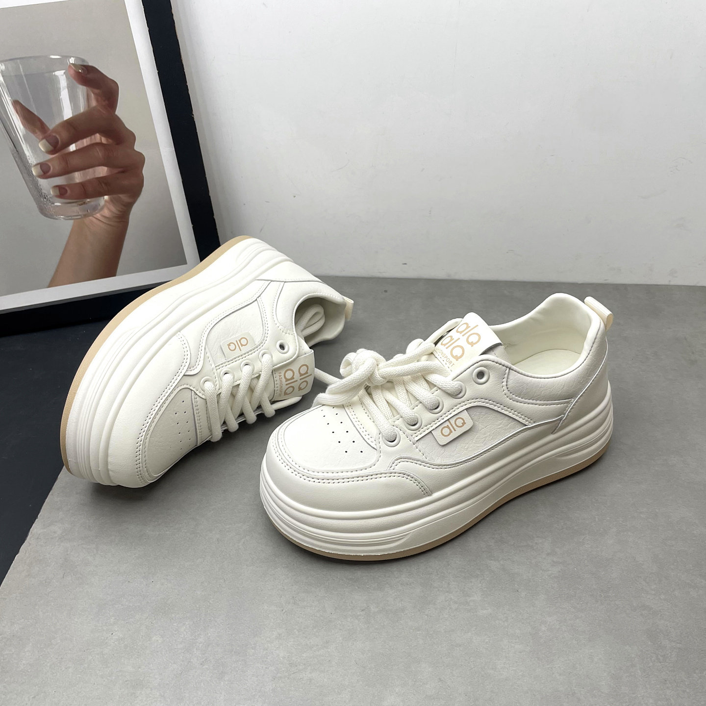 2026春季新款休闲小白鞋圆头深口系带增高厚底轻便时尚女单鞋板鞋,女鞋,深口单鞋,淘宝优惠券,粉丝福利购,淘宝优惠卷