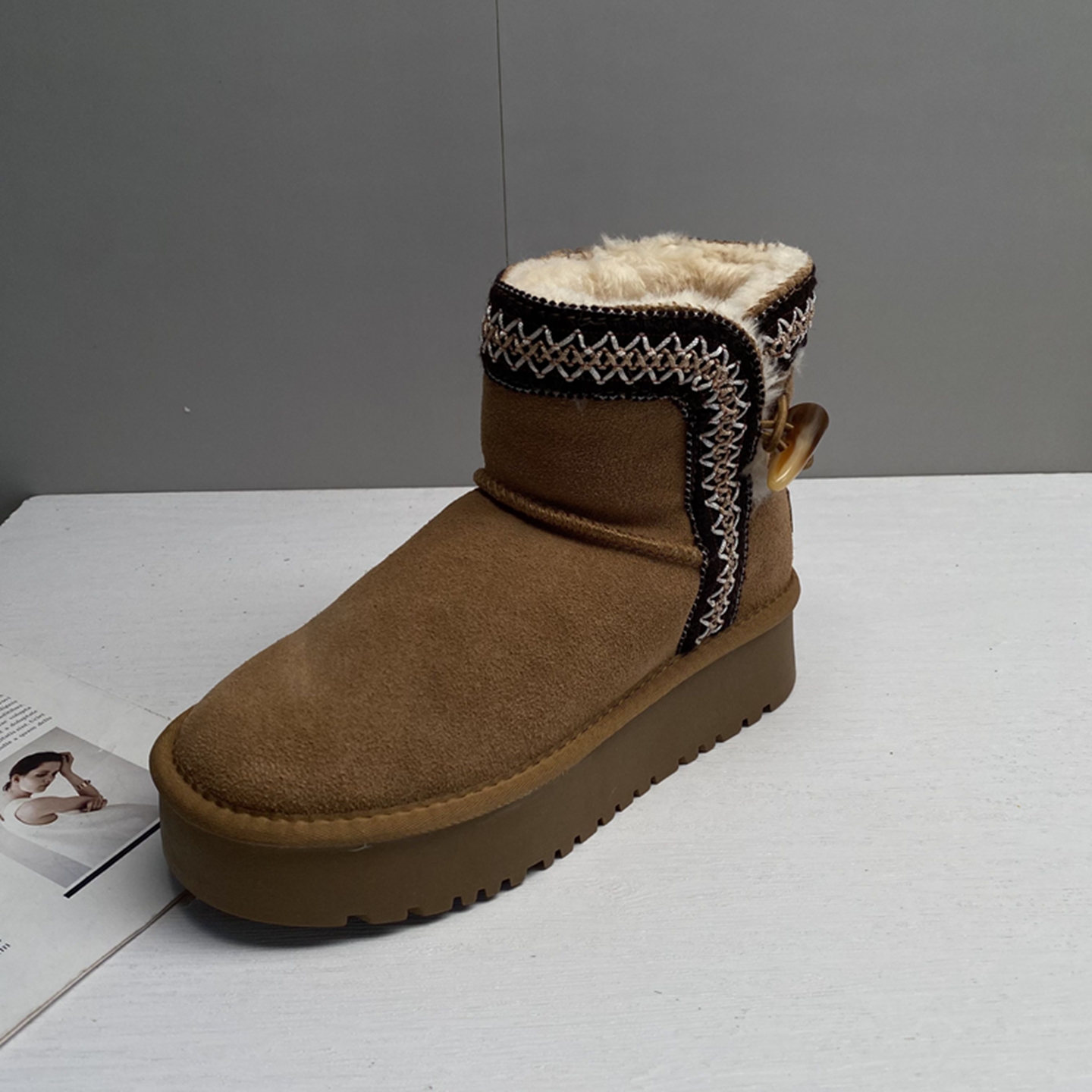 断码清仓处理真皮雪地靴2025冬季新款磨砂牛皮加厚保暖防滑女短靴