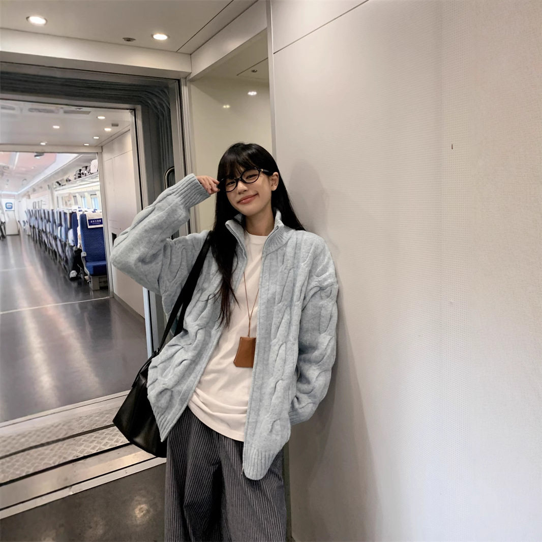 实拍 奶蓝色立领麻花毛衣外套潮秋冬新款宽松加厚针织开衫女75198