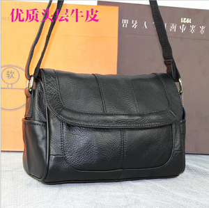 妈妈包包女2023新款真皮斜挎包女大包大容量多层牛皮百搭中年女包