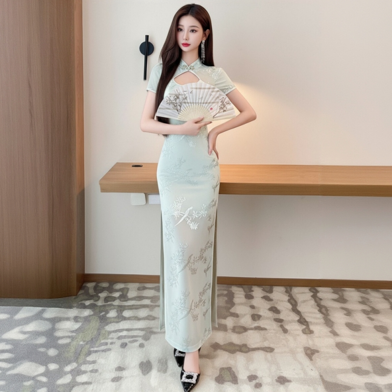 气质新中式改良旗袍性感低胸技师