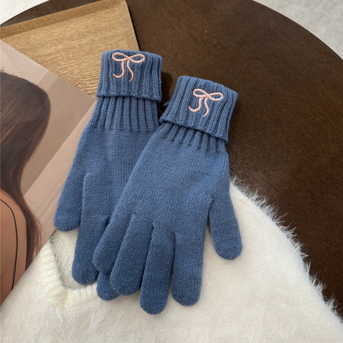 牛仔蓝韩版针织毛线手套刺绣蝴蝶结秋冬分指保暖可触屏全指手套女