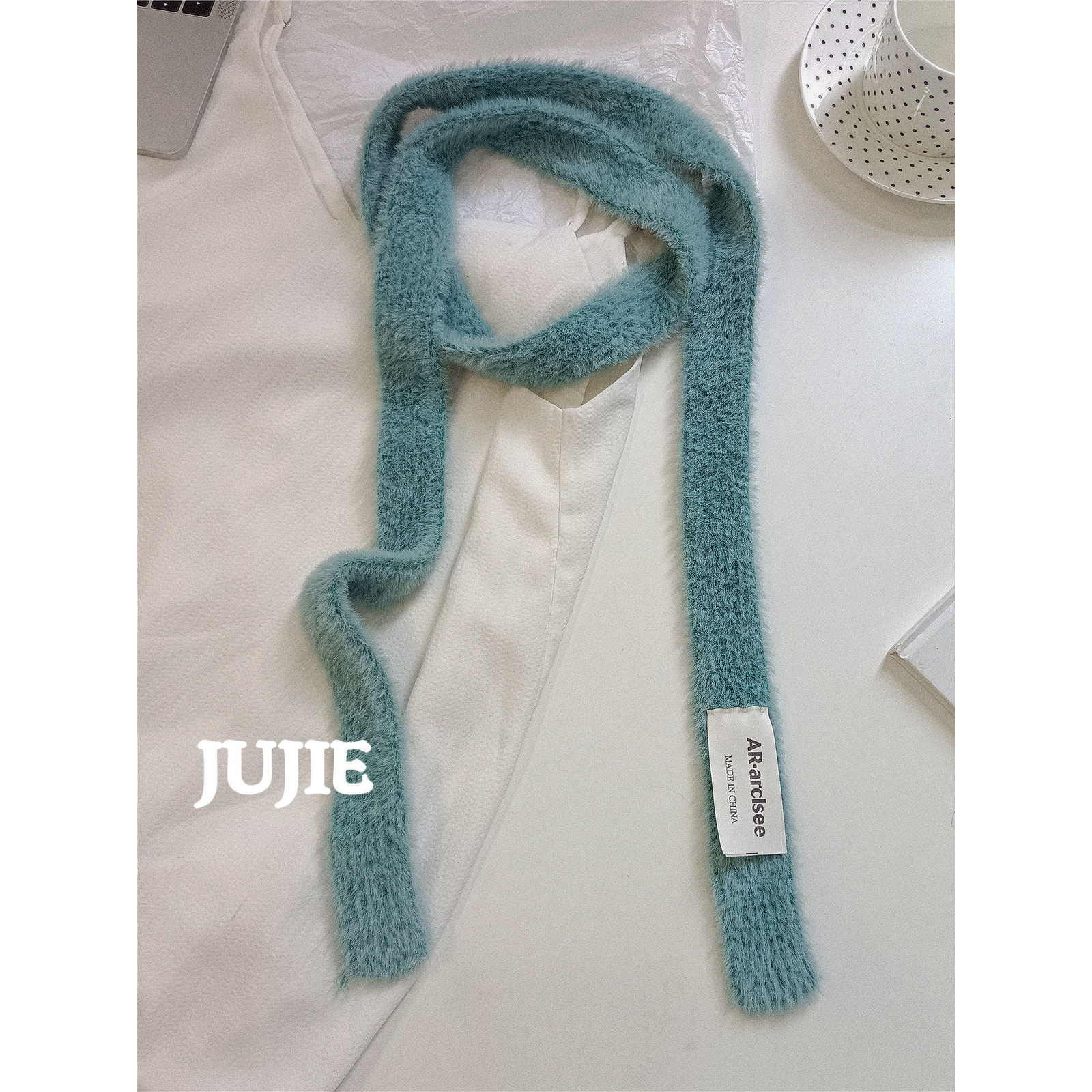 湖蓝色日式小众设计长条窄版围巾少女秋冬新款纯色百搭装饰小围脖