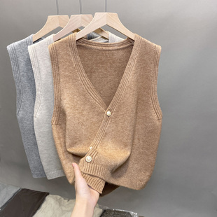 毛衣百搭坎肩 单排扣背心马甲女叠穿外搭无袖 2026年新款 V领针织衫