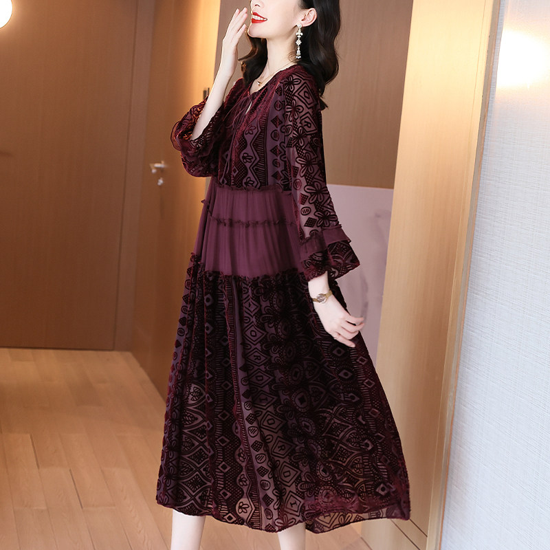 连衣裙2020秋季新款宽松欧货复古植绒a字裙高端洋气贵夫人连衣裙