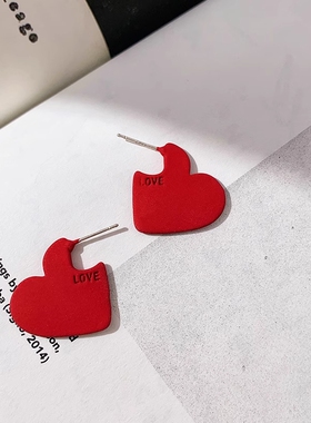 红色爱心耳环女小众个性字母LOVE耳钉简约百搭饰品
