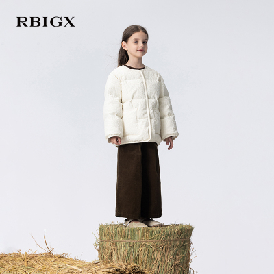 瑞比克保暖刺绣工艺羽绒服