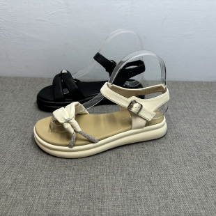 撤柜处理水钻仙女风松糕底凉鞋女夏季外穿平底一字带罗马沙滩鞋