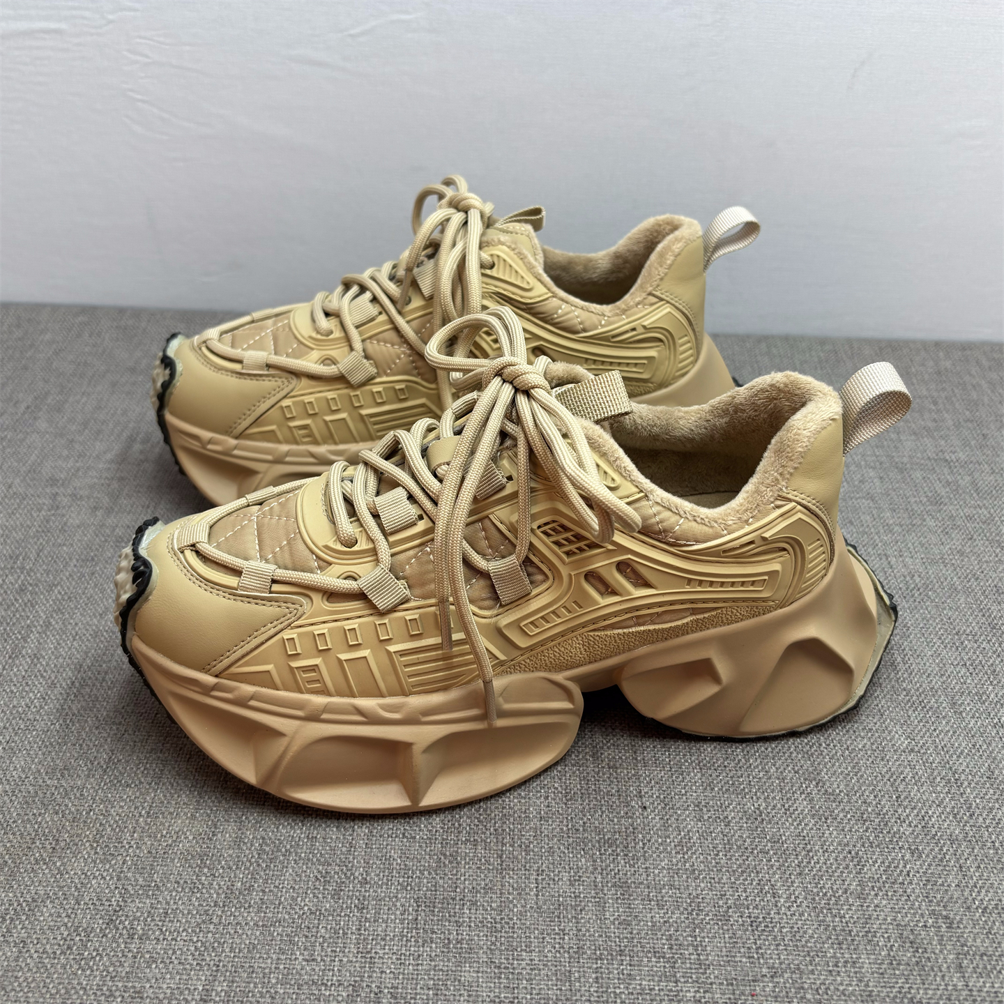 39码断码撤柜秋冬季加绒老爹鞋女松糕厚底增高时尚炸街运动休闲鞋