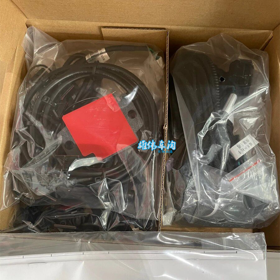 适用于第七代天籁尾盖开启控制新十四代轩逸后备箱一脚踢感应开关图片