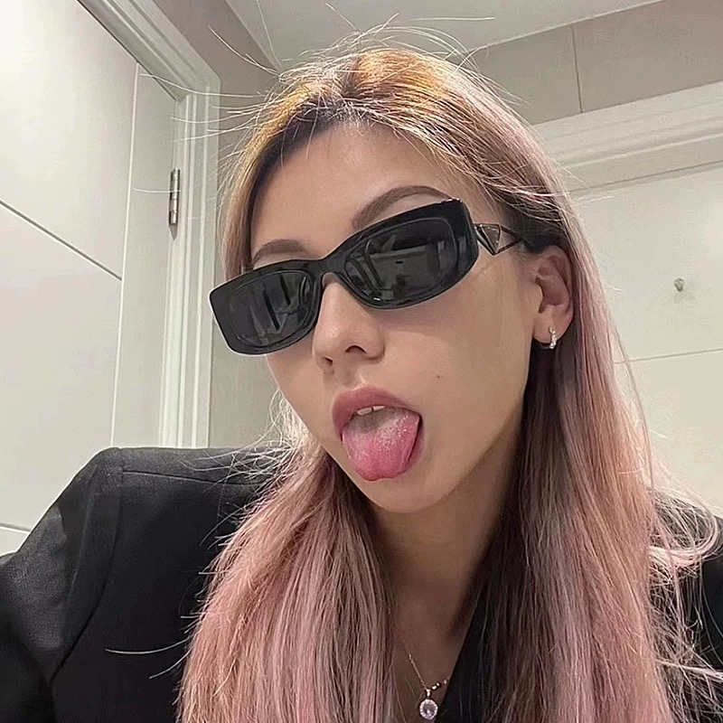 白色时尚墨镜韩版复古潮牌防晒遮阳街拍辣妹小脸显瘦猫眼太阳镜女