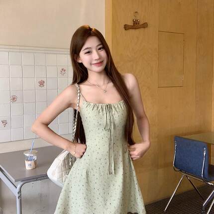 Y.JIA 伊嘉-日清新绿色碎花吊带背心连衣裙+防晒开衫套装YS6-1302