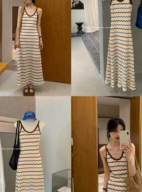 Y.JIA 伊嘉-纹撞色针织钩花收腰修身显瘦别致吊带连衣裙YS6-5605