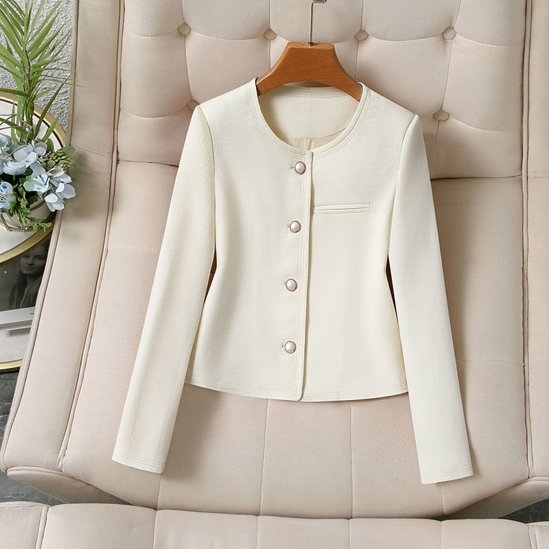 小西装女今年春秋新款短款圆领小香风裙子外搭西服外套上衣修身款