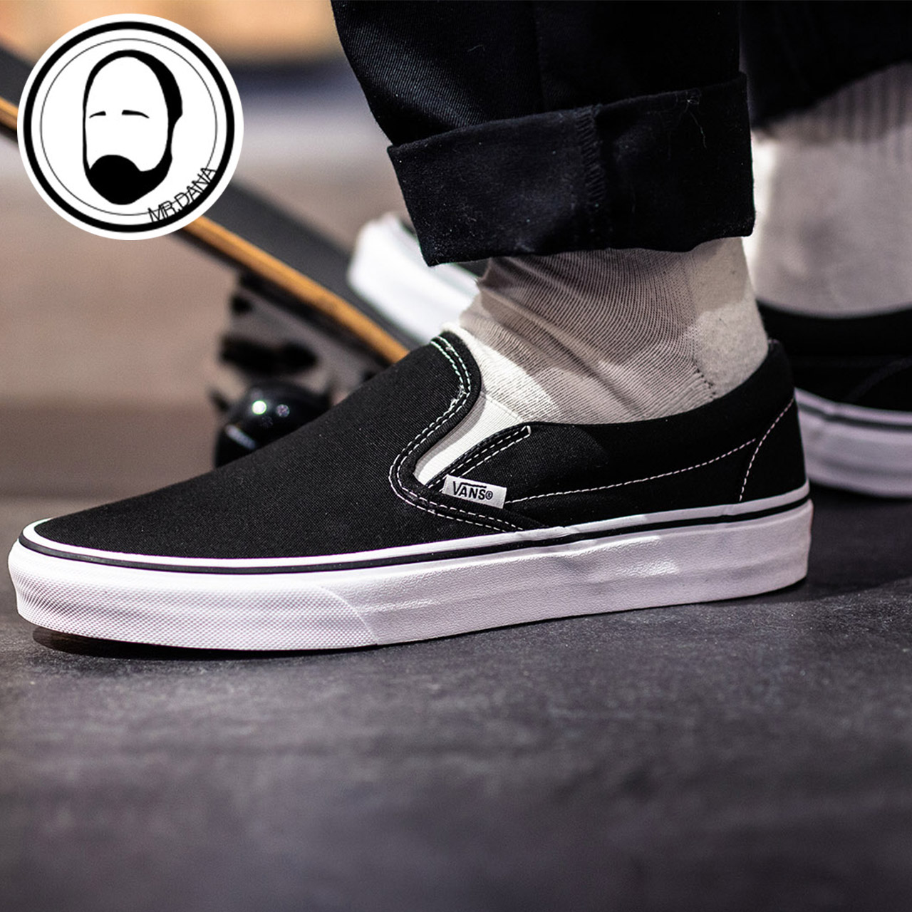 ´óÄà VANS¾µä¿îºÚ°×SLIP ON·«²¼Ð¬ÄÐŮЬ°åЬVN000EYEBLK