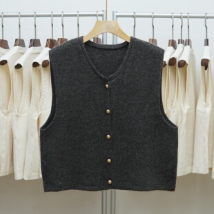 2025韩版 马甲女叠穿宽松百搭纯色坎肩背心 极简风圆领加厚针织开衫