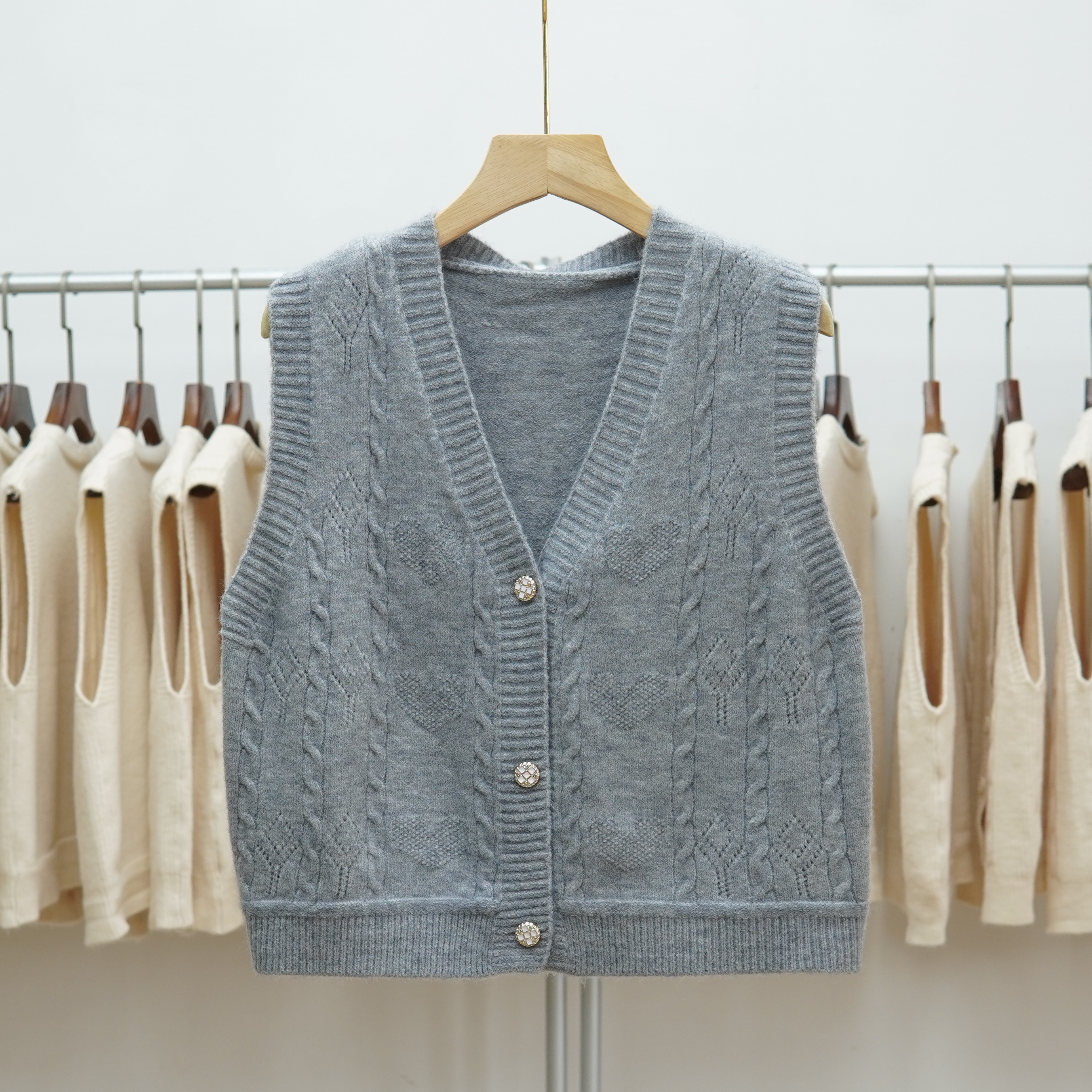 针织女外穿修身毛衣马甲上衣