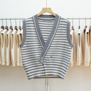 751复古学院风条纹针织马甲背心秋季 外穿坎肩毛衣外套女叠穿开衫