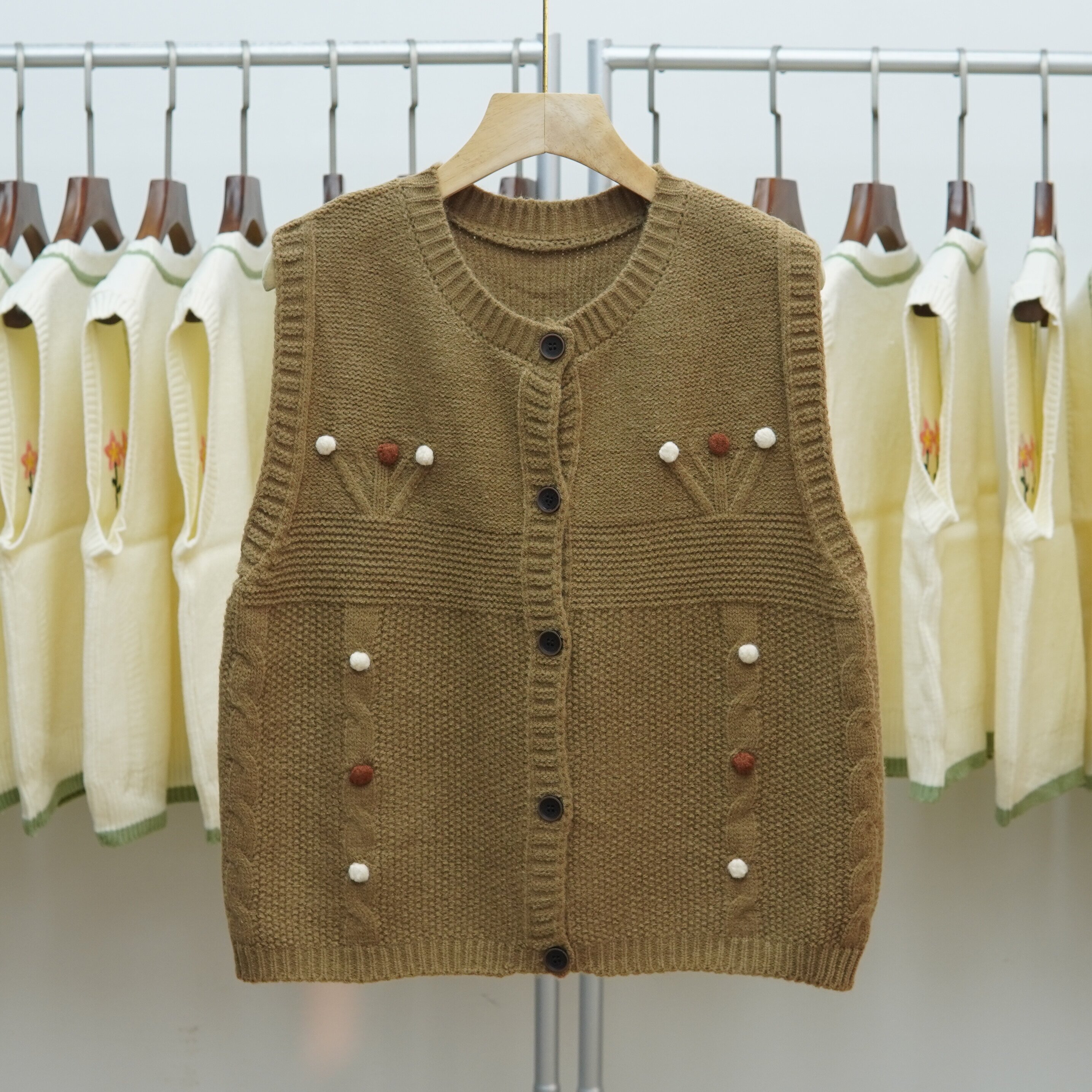 999复古圆领针织马甲女短款纽扣开衫无袖背心上衣小清新毛衣坎肩